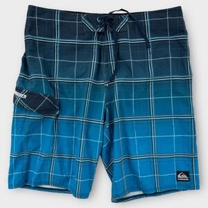 Volcom Board Shorts Mens 38 Blue Hybrid Swim Trunks Cypher Flat Front Surf Plaid